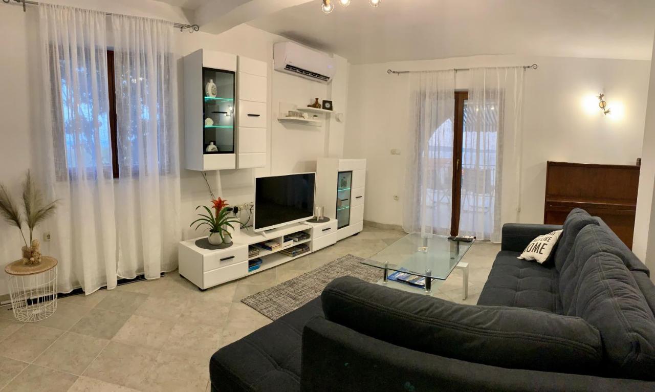 Villa Mira Трогир Екстериор снимка