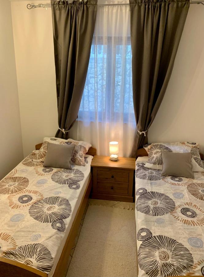 Villa Mira Трогир Екстериор снимка