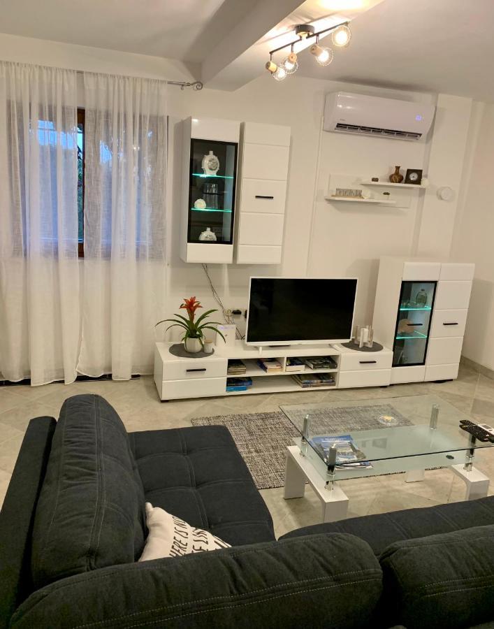 Villa Mira Трогир Екстериор снимка